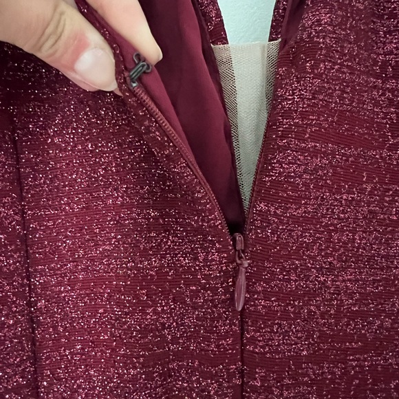 NWT David’s Bridal XSCAPE gown. Size 8 - Picture 11 of 16